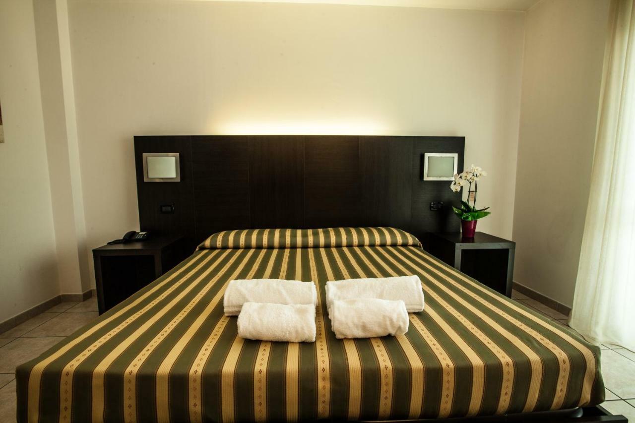 Hotel Davide Rivoli  Zewnętrze zdjęcie
